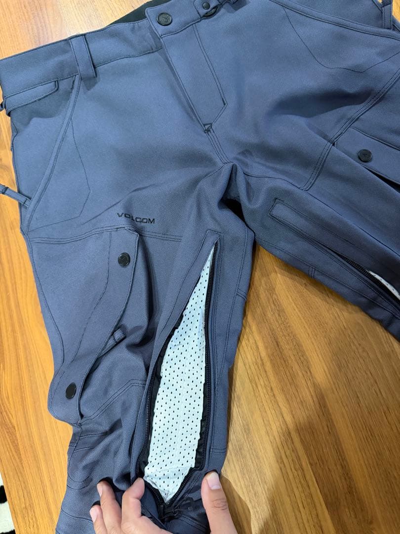 VOLCOM スノボーウェア ズボン
