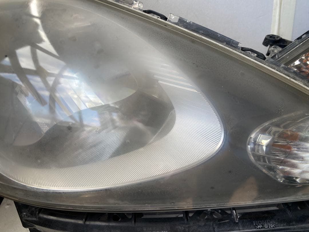 ホンダ フィット GE6 / GE7 / GE8 純正ヘッドライト左右セットです