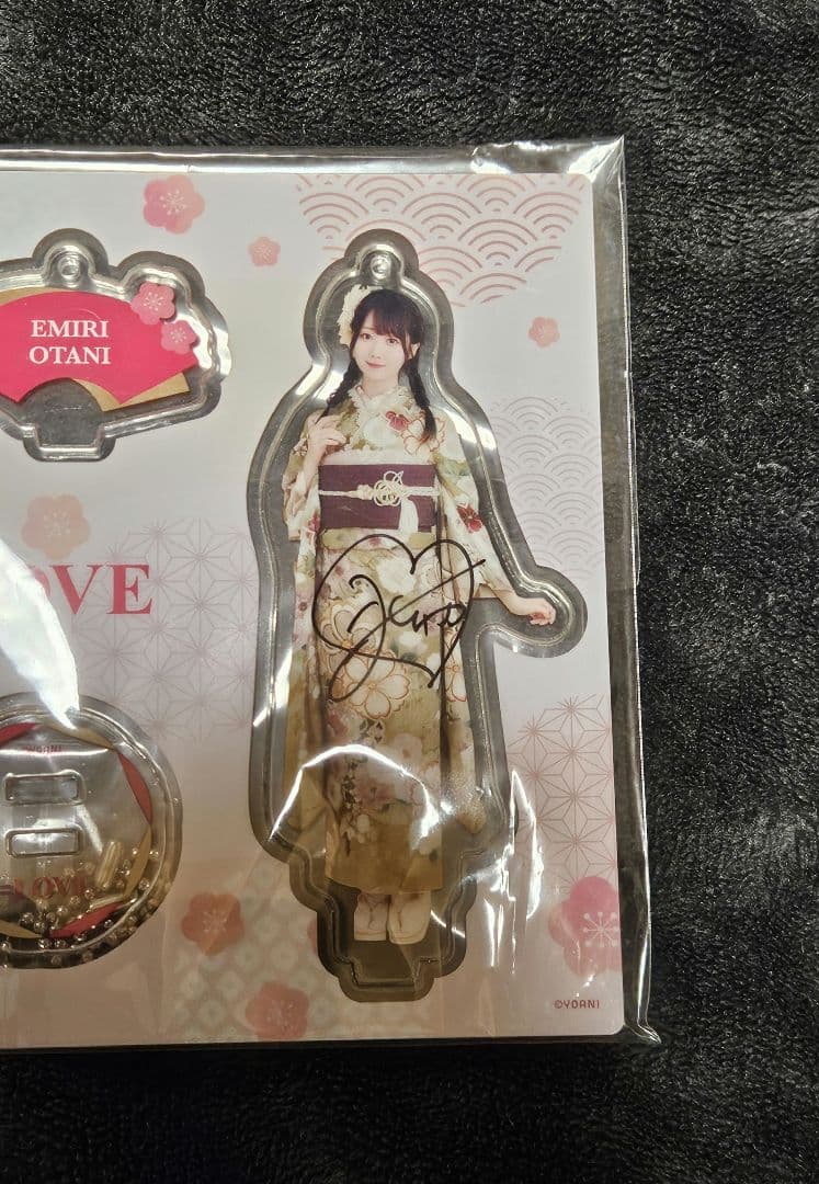 大谷映美里　アクリルスタンド サイン入り