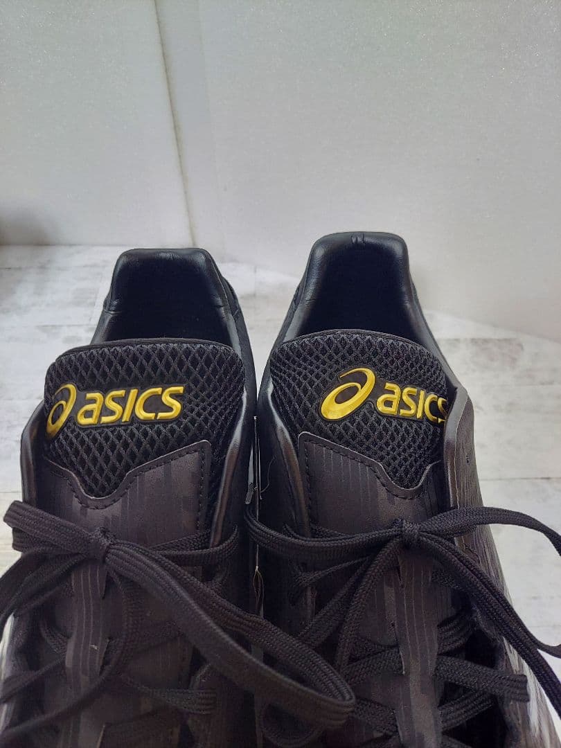 【新品未使用】asics アシックス スパイク 28.5cm ブラック 収納袋付