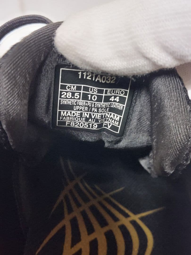 【新品未使用】asics アシックス スパイク 28.5cm ブラック 収納袋付
