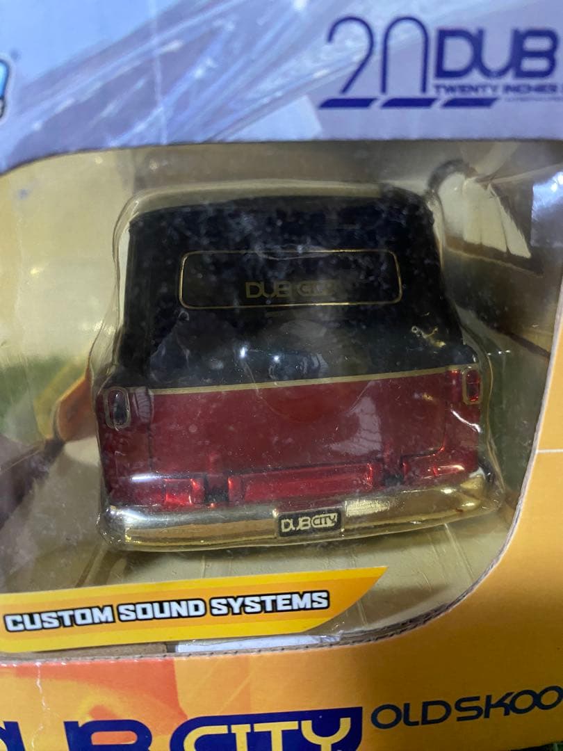 Jada Toys 1/24 1957 Chevy Suburban ミニカー