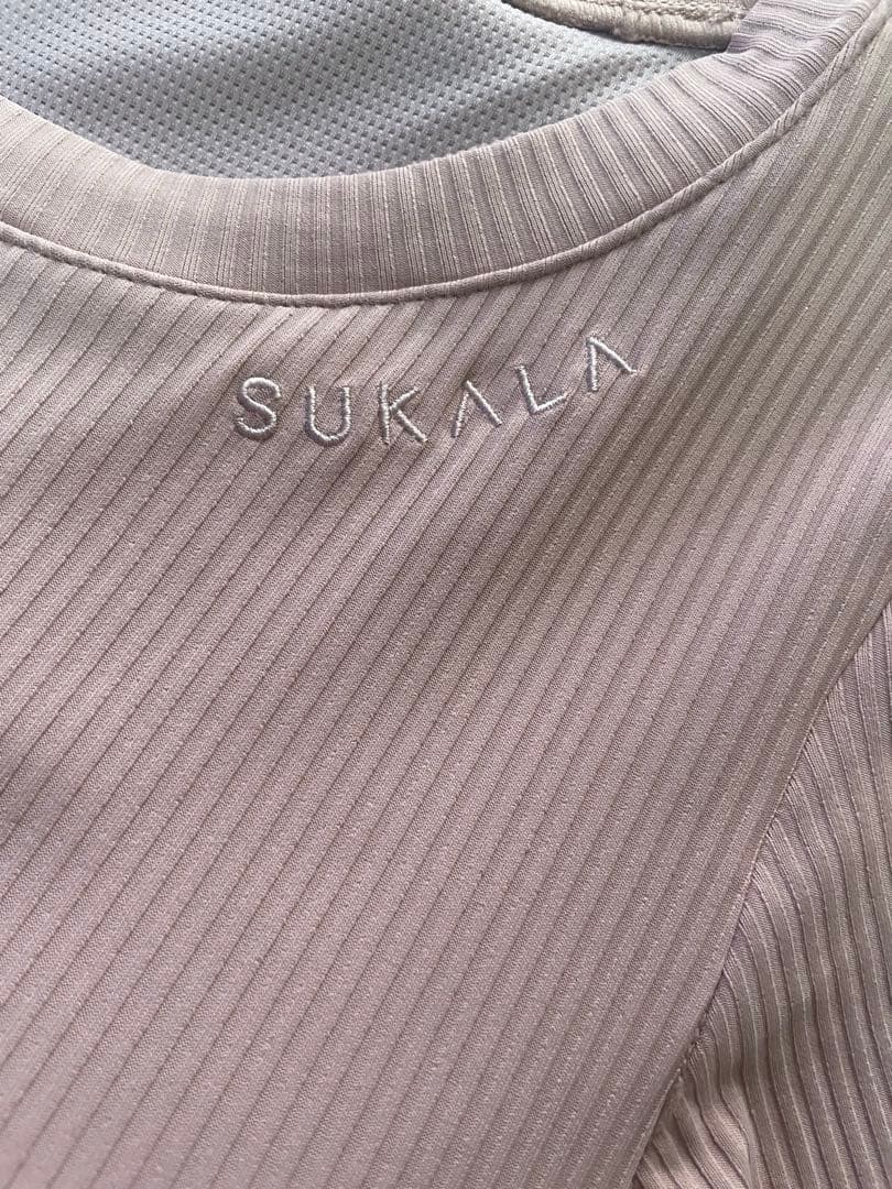 SUKARA⭐︎カップ付バックベントTee