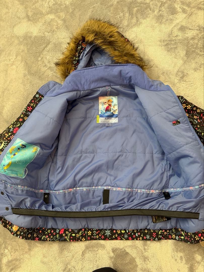 BURTONアナ雪　　レア　キッズスノーウエアセット　Mサイズ