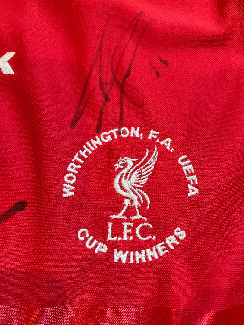 2000/2001リバプールUEFAカップ優勝記念サイン入りユニフォーム