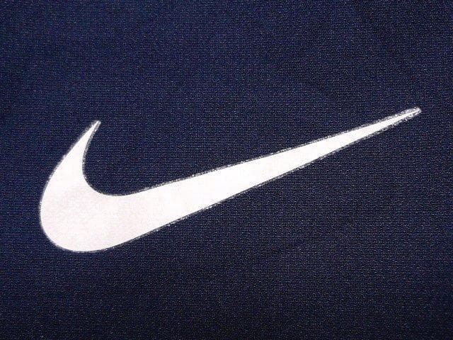 【大きい】3XL4XL日本サイズ位ナイキUSA限定希少ゴアテックス美品ジャケット