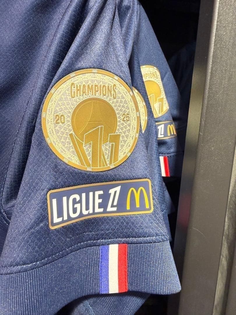 日本未対応 BEYOND 入り　PSG パリ市内公式ストア購入　クヴァラツヘリア