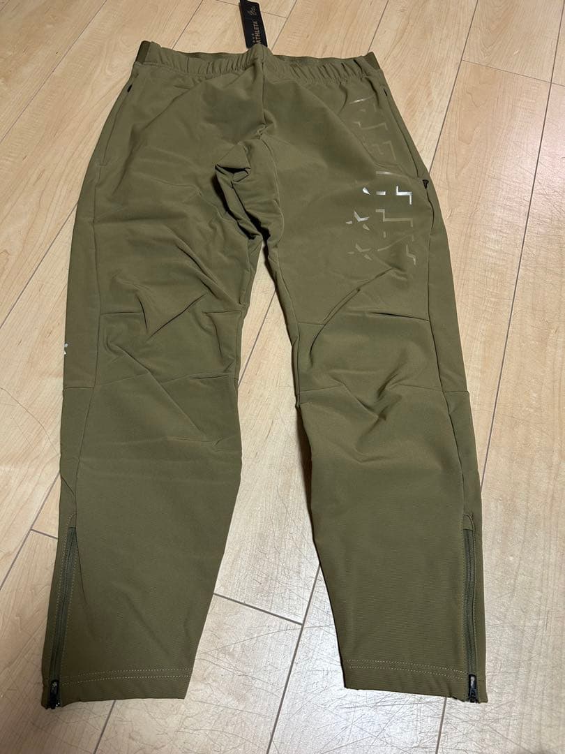 新品　アスレタ　ウォームテックソフトシェルパンツ　L 定価13200円
