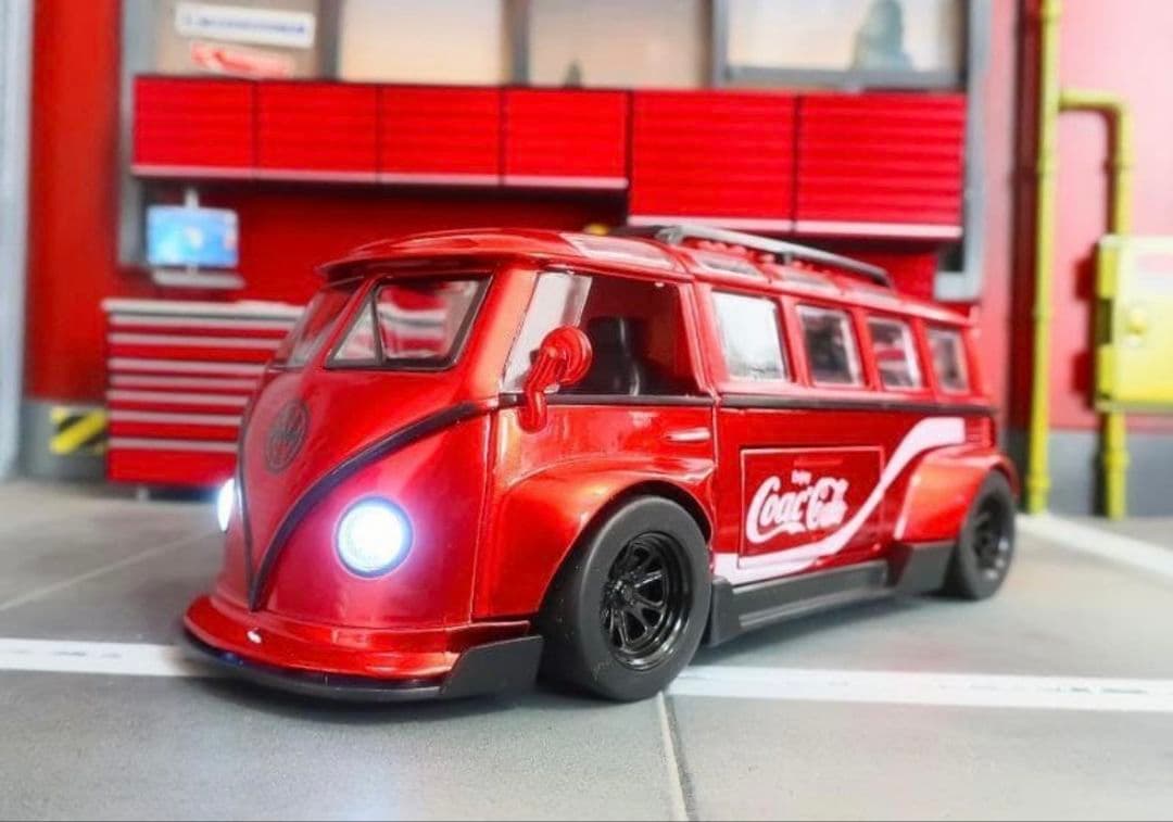 ラスト一個コカコーラ★VW TYPEⅡ ワーゲンバス ローダウン ストリート