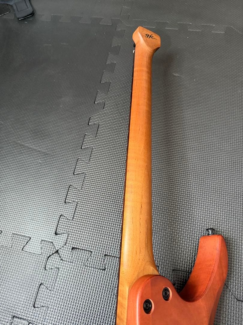 GFC GHL-300 ヘッドレスギター 美品 ステンレスフレット コイルタップ