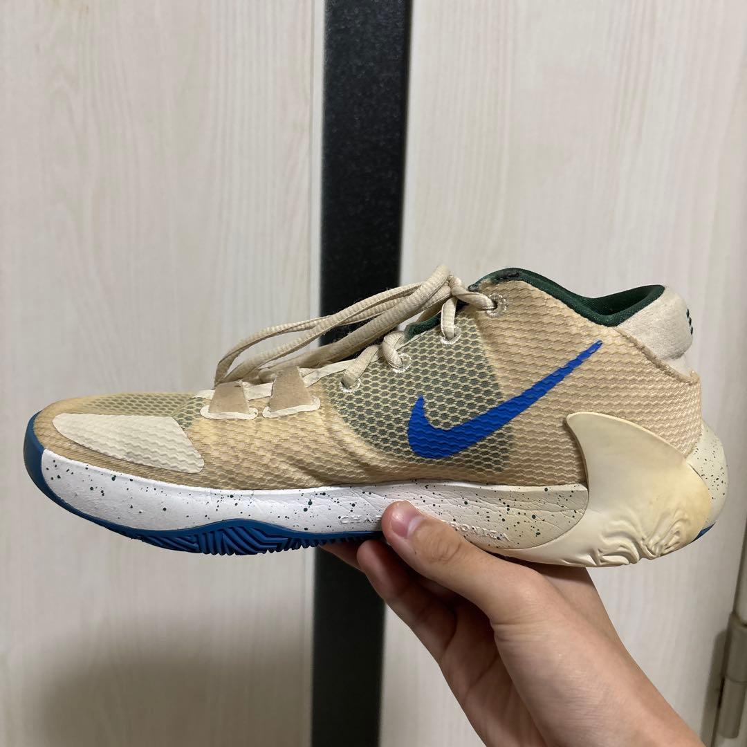 NIKE ZOOM FREAK 1バッシュ 26.5cm ベージュ　フリーク1