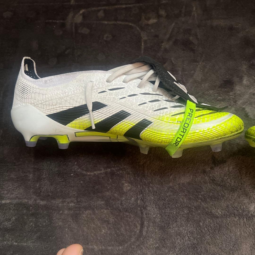 Adidas Predator サッカーシューズ　AG
