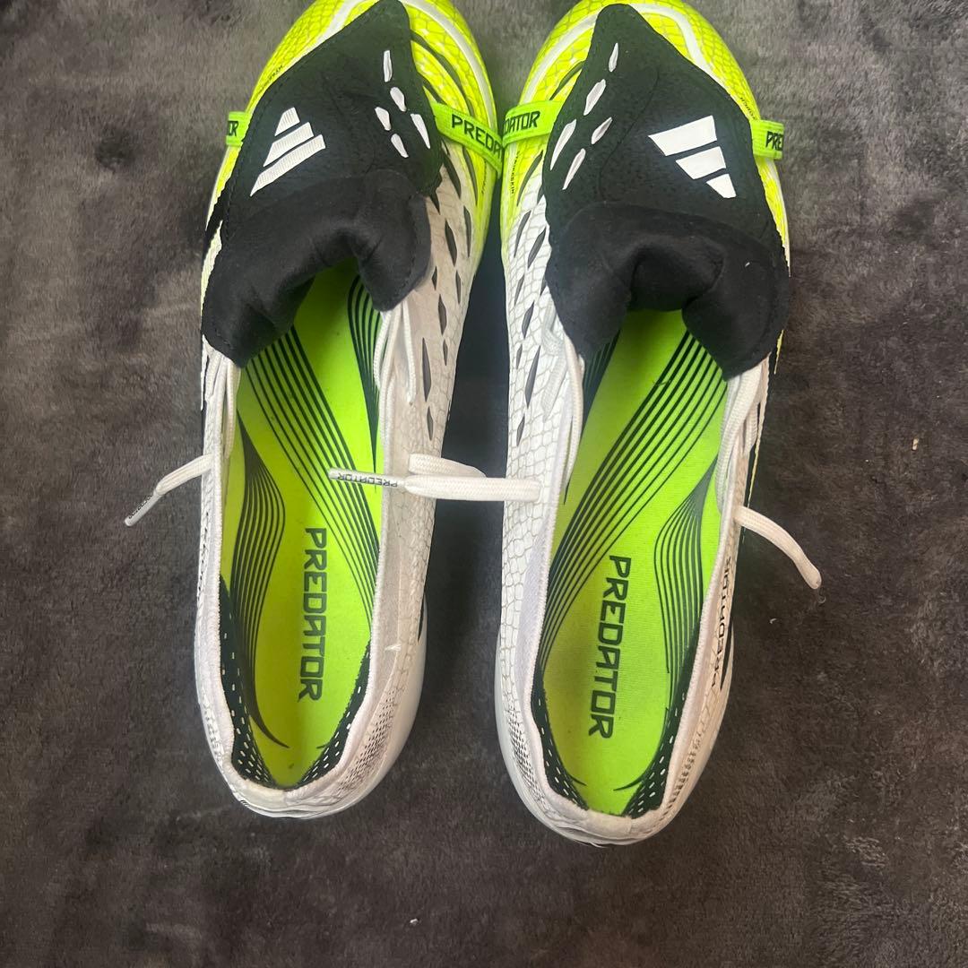 Adidas Predator サッカーシューズ　AG