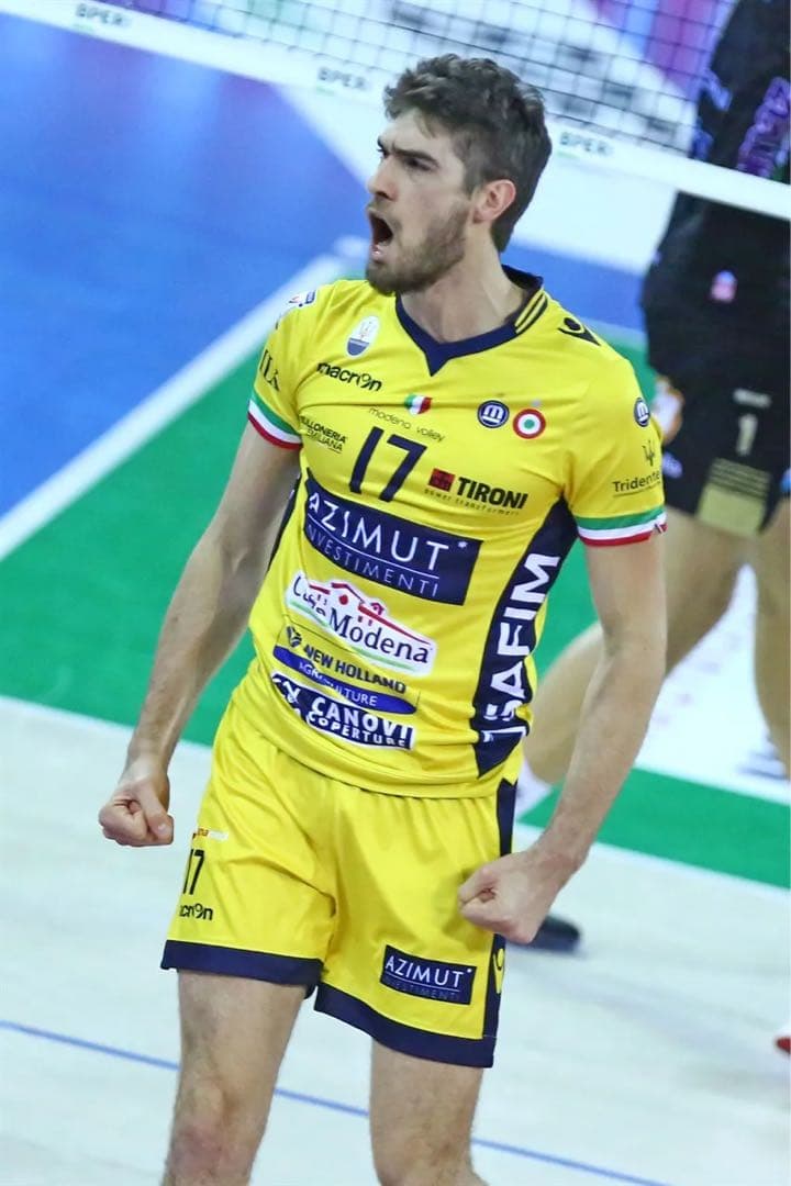バレーボール元イタリア代表　ルカ・ベットーリ選手　サイン入りユニフォーム