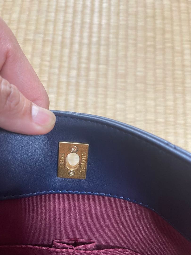 CHANEL ネイビー レザー ショルダーバッグノベルティ