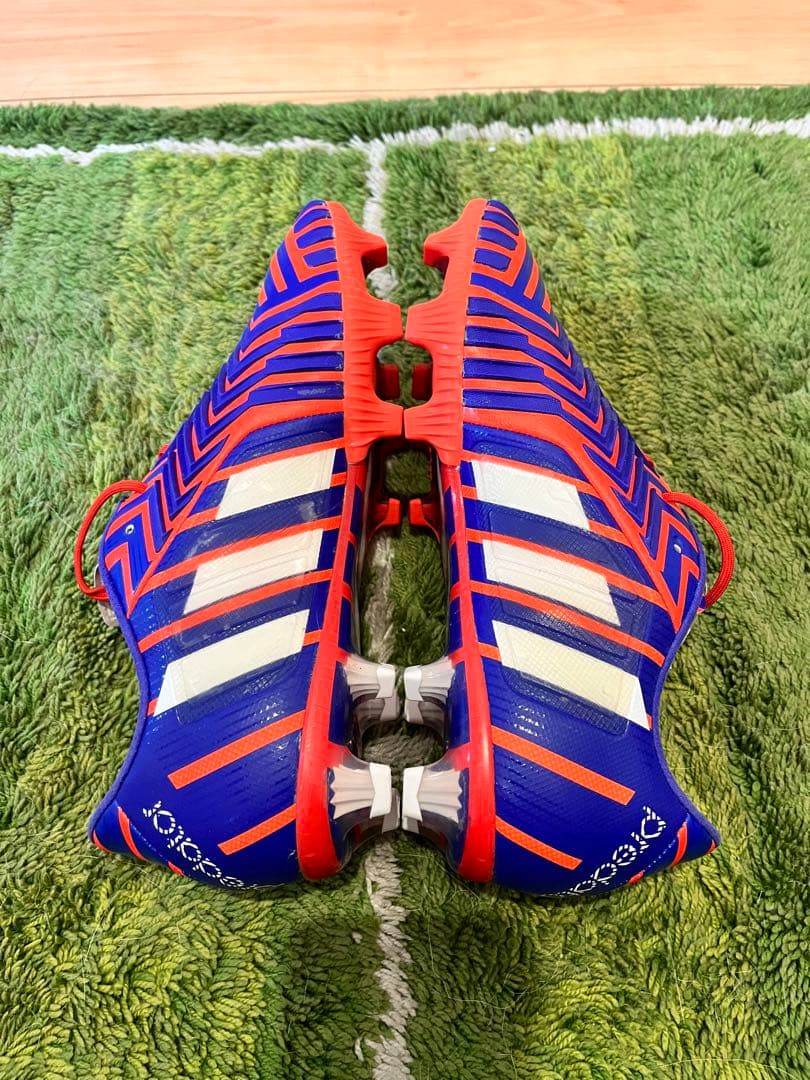 激レア サッカー スパイク アディダス プレデターインスティンクトFG