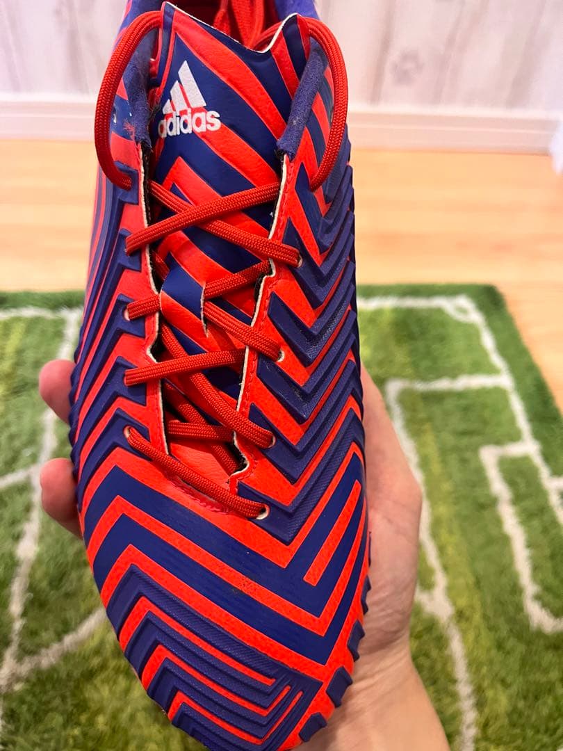 激レア サッカー スパイク アディダス プレデターインスティンクトFG