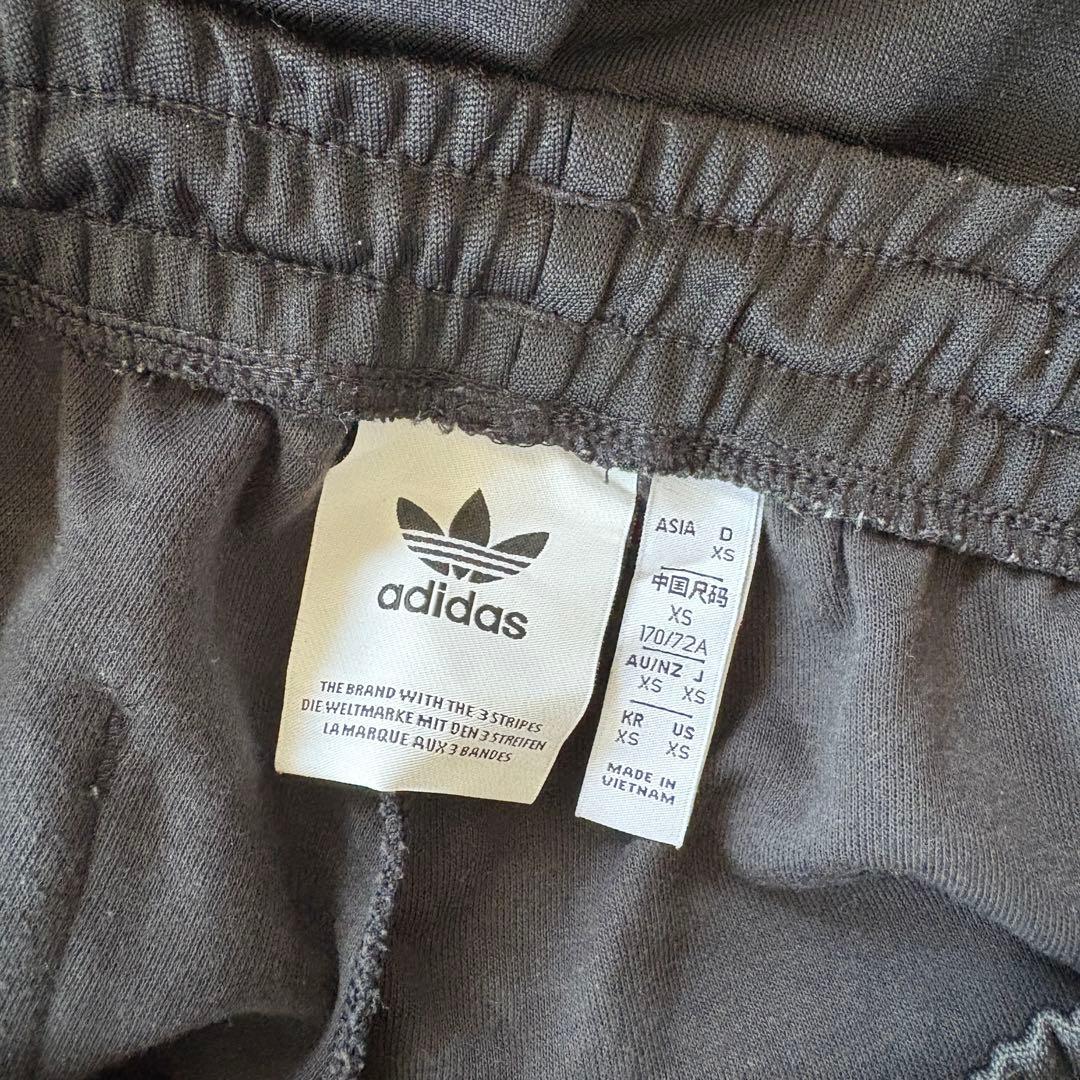 adidas ラージ ロゴ スウェット パンツ セットアップ