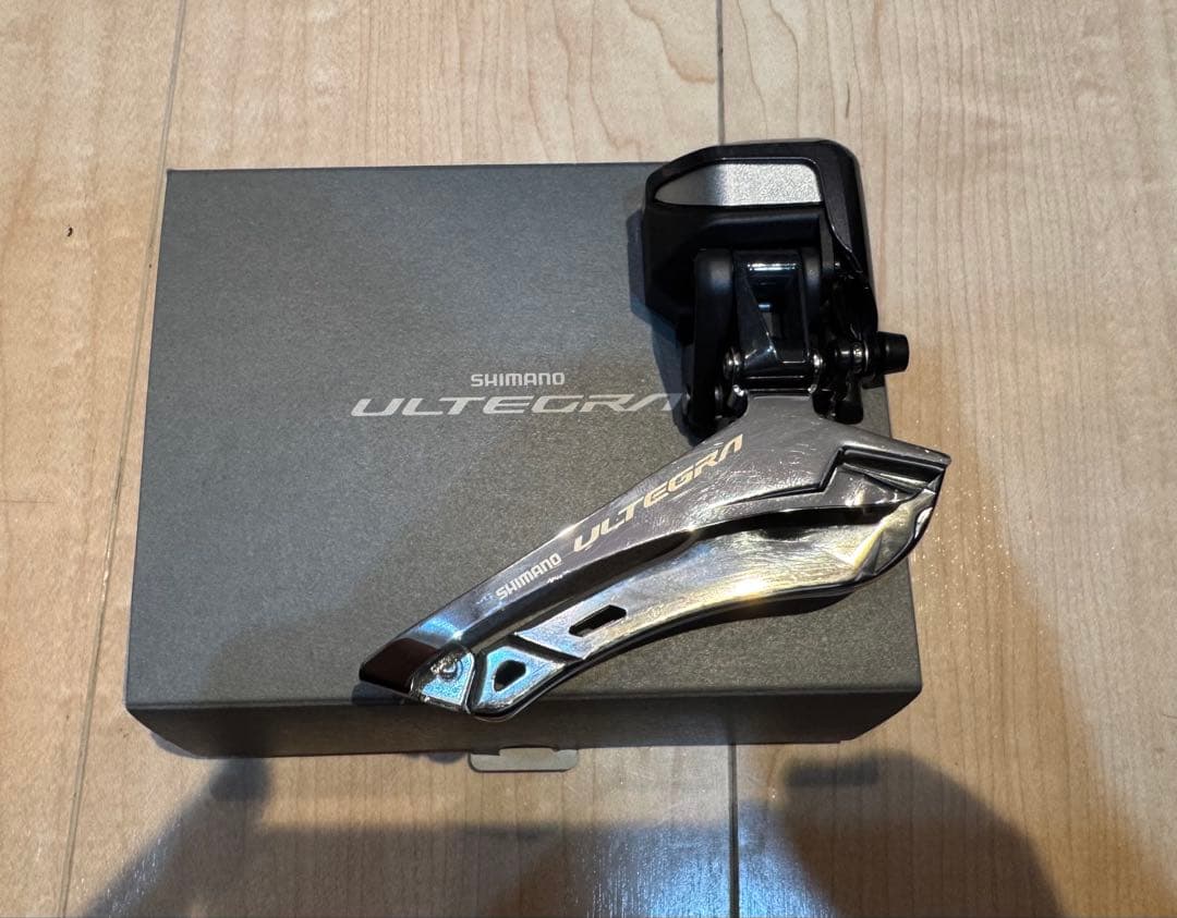 Ultegra di211速FD-R8050 フロントディレイラー