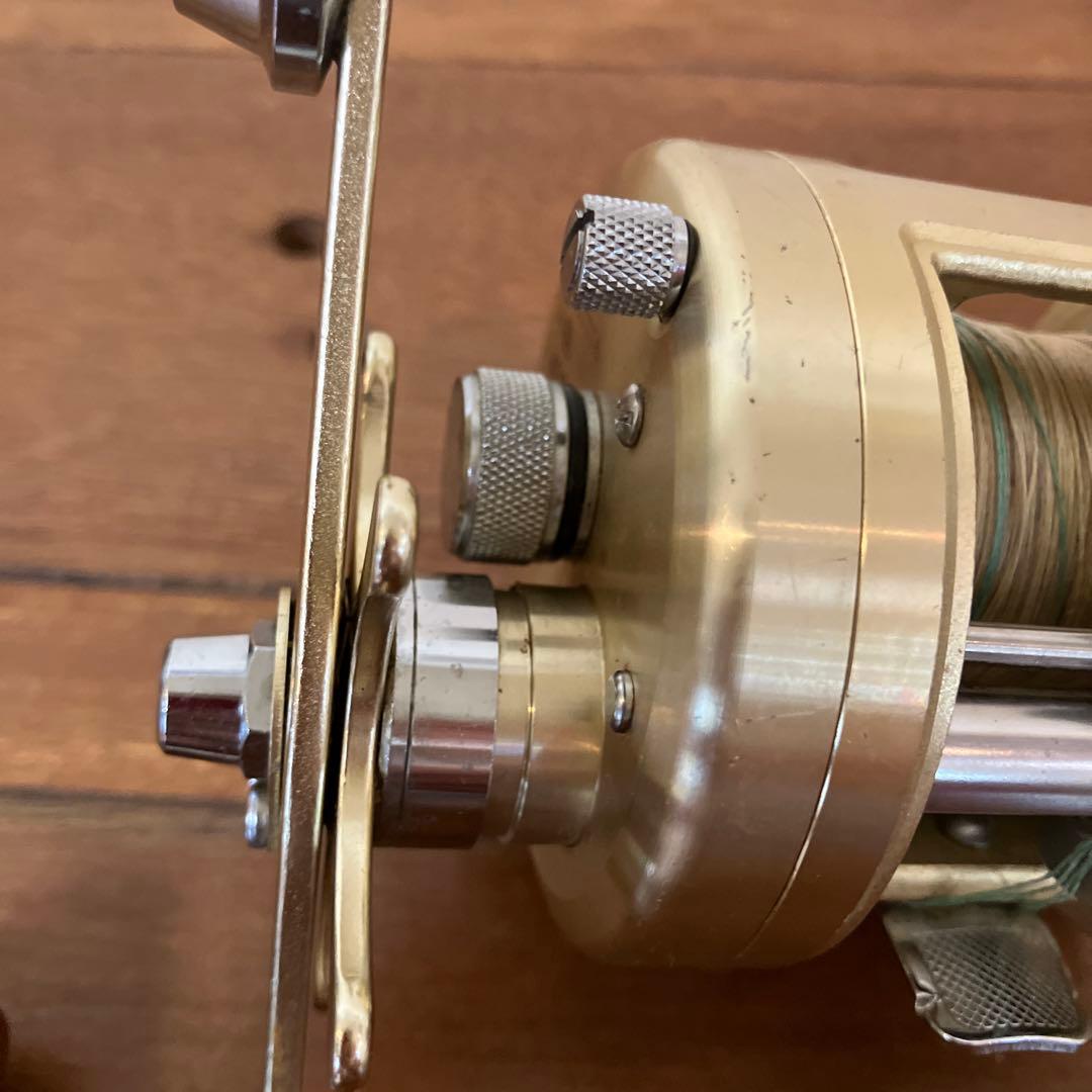 SHIMANO シマノ カルカッタ小船400