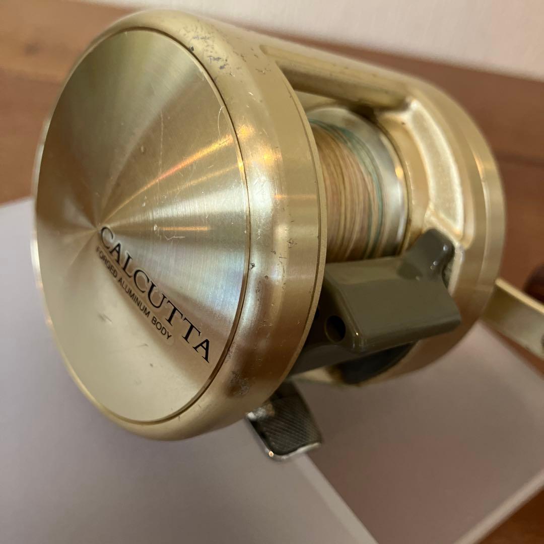 SHIMANO シマノ カルカッタ小船400