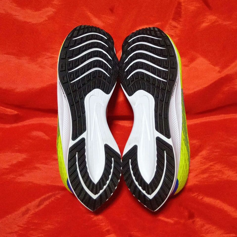 NIKE ランニングシューズ 24cm 新品未使用