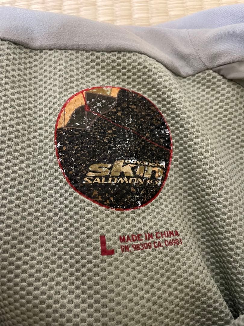 SALOMON ホワイトジャケット ネイビーパンツ セット