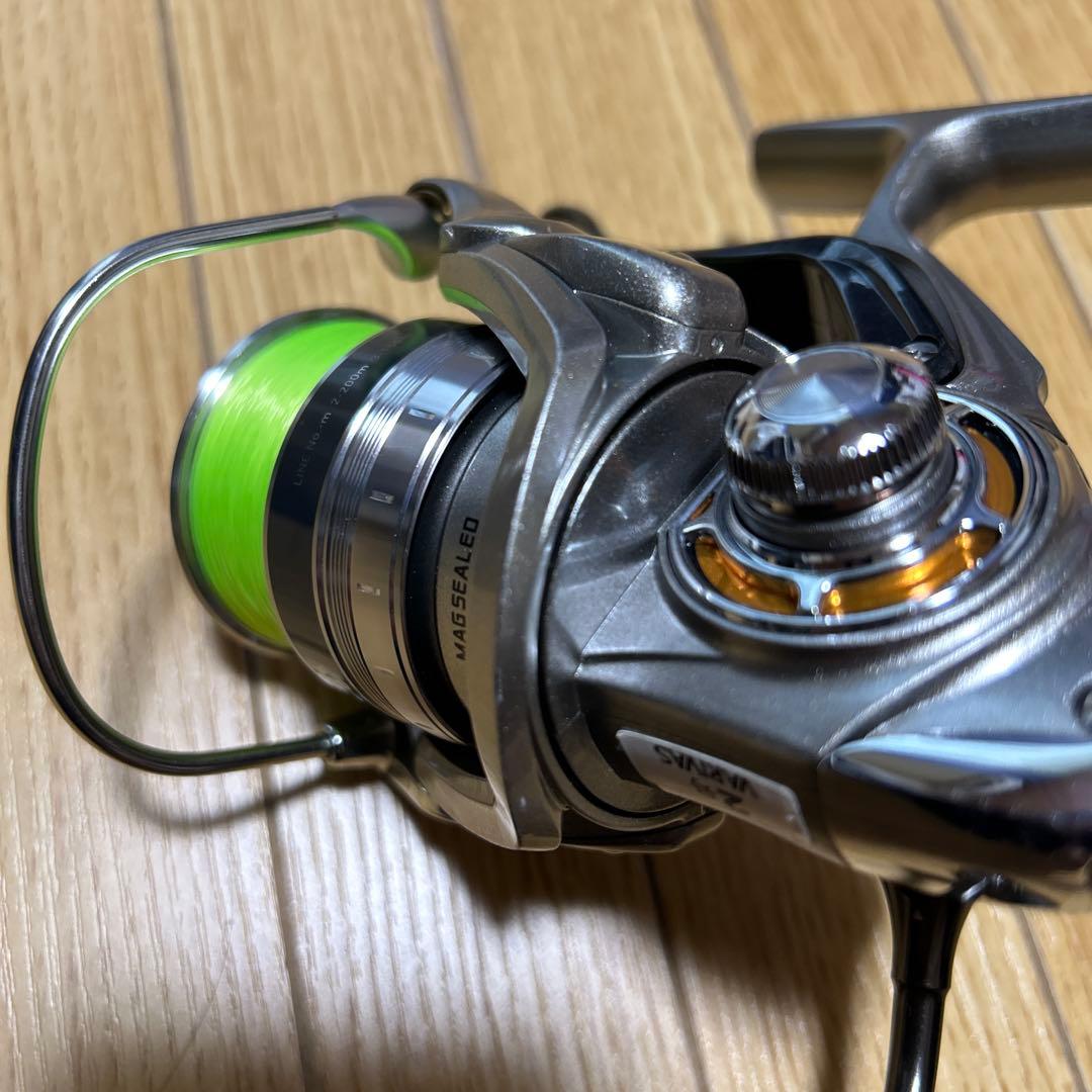 スピニングリール レバーブレーキ TRISO 2500H-LBD 中古美品