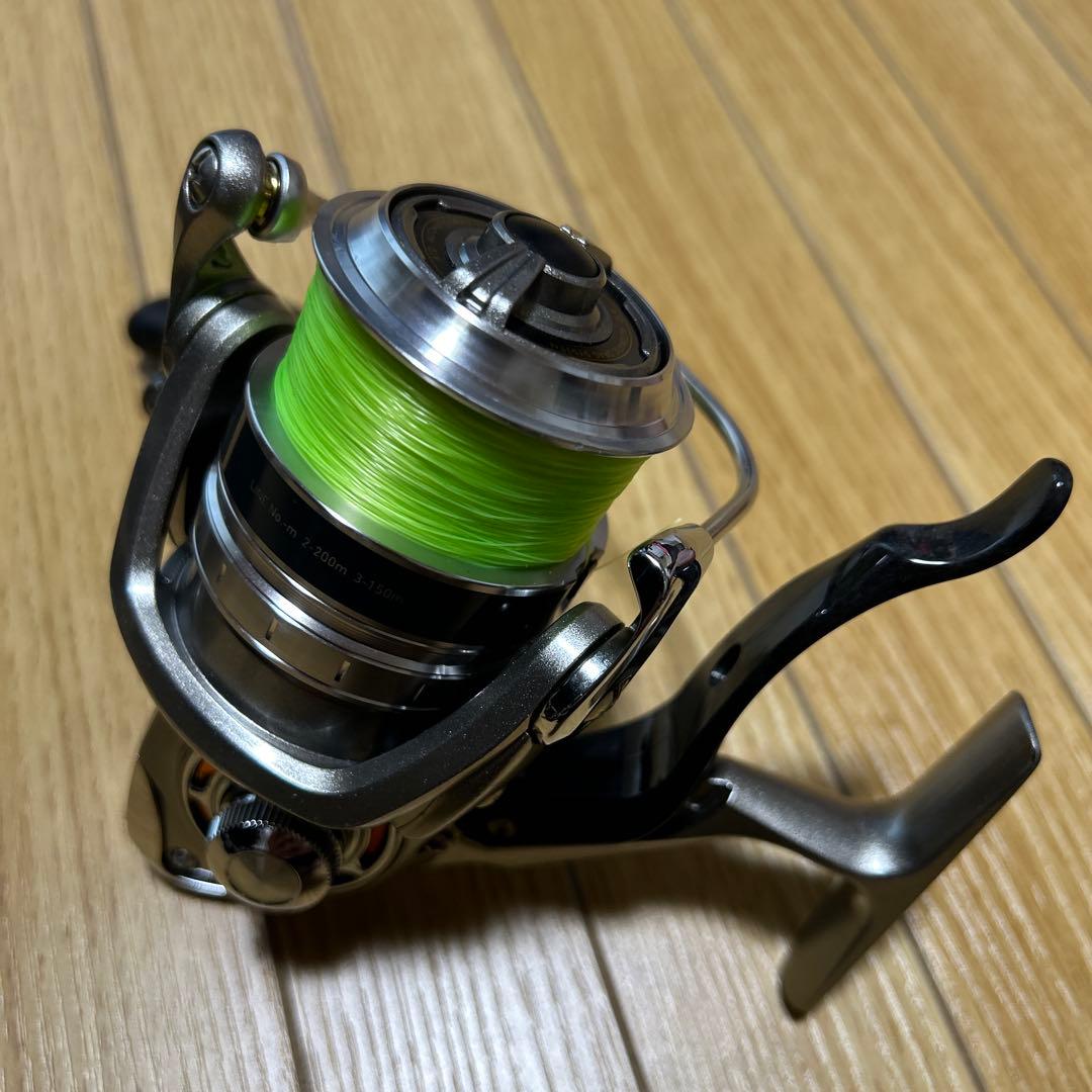 スピニングリール レバーブレーキ TRISO 2500H-LBD 中古美品