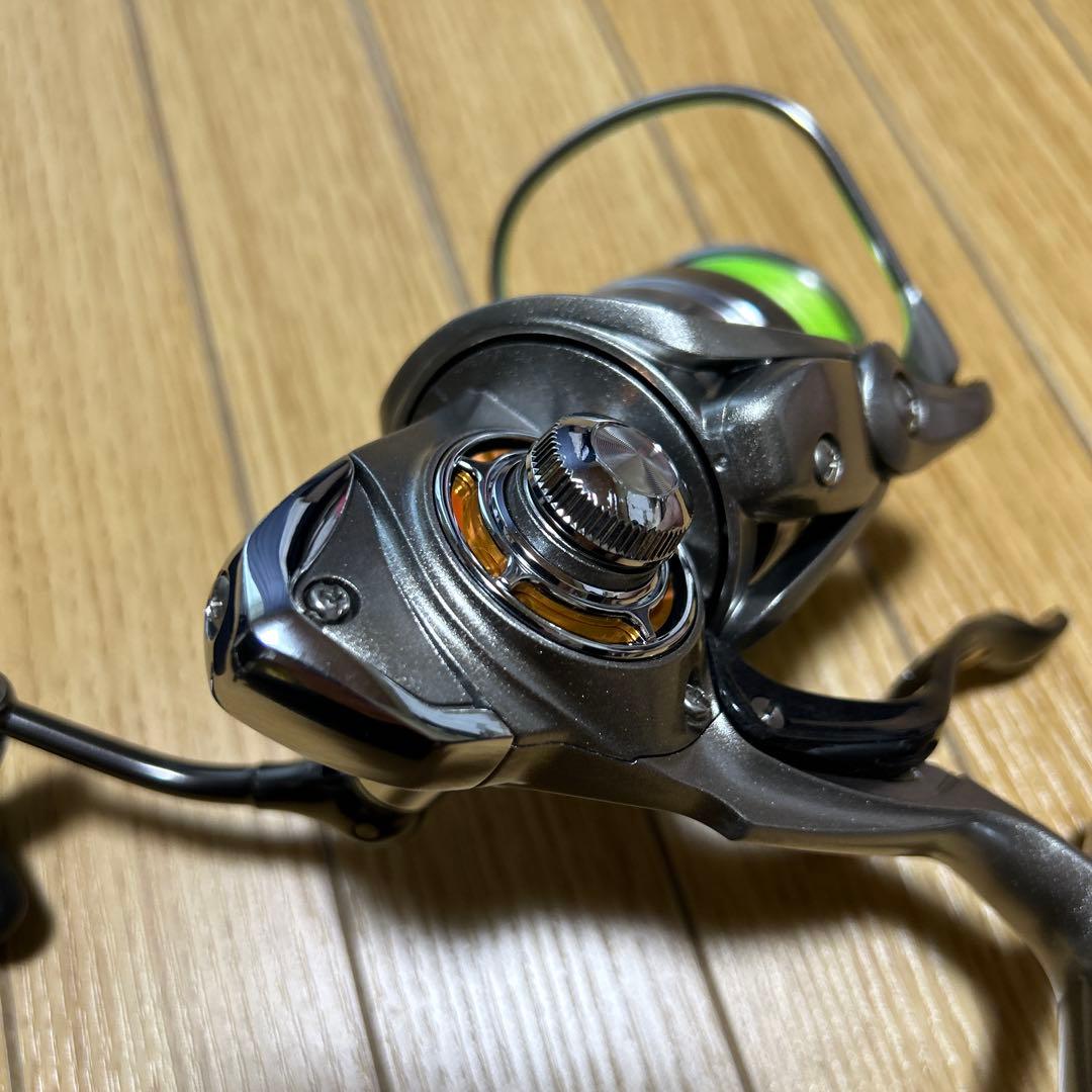 スピニングリール レバーブレーキ TRISO 2500H-LBD 中古美品