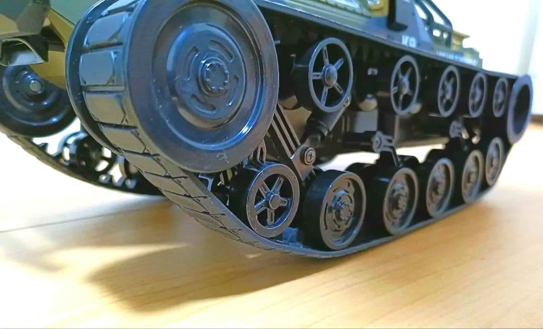 DEERCラジコン高性能履帯式軍事車両【ほぼ未使用品】