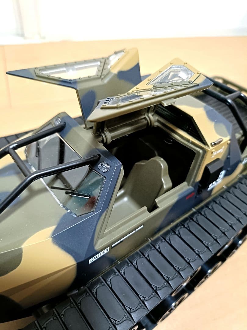 DEERCラジコン高性能履帯式軍事車両【ほぼ未使用品】