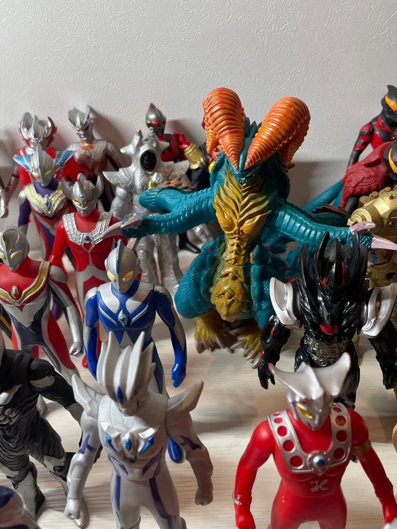 ウルトラマン　怪獣　ソフビ　まとめ売り50体
