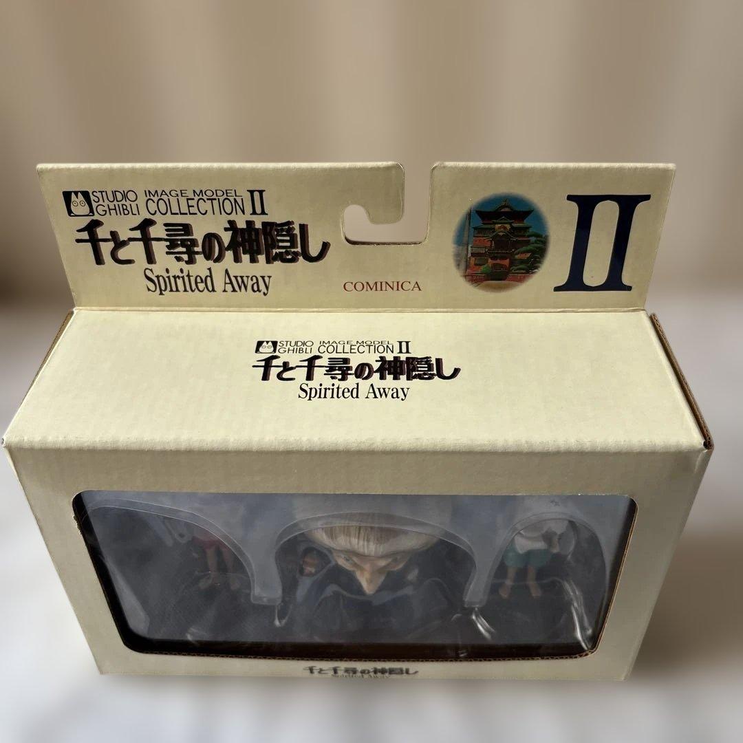 スタジオジブリ　千と千尋の神隠し フィギュアセットとアクリルファイル