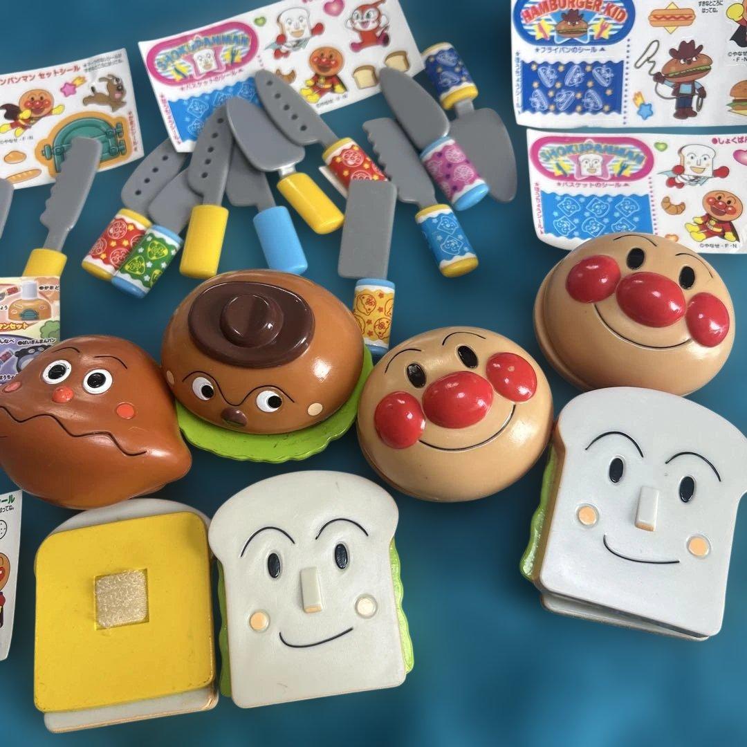 アンパンマン　ままごとカプセルトントン　ガチャガチャ　ハンバーガーキッド　美品