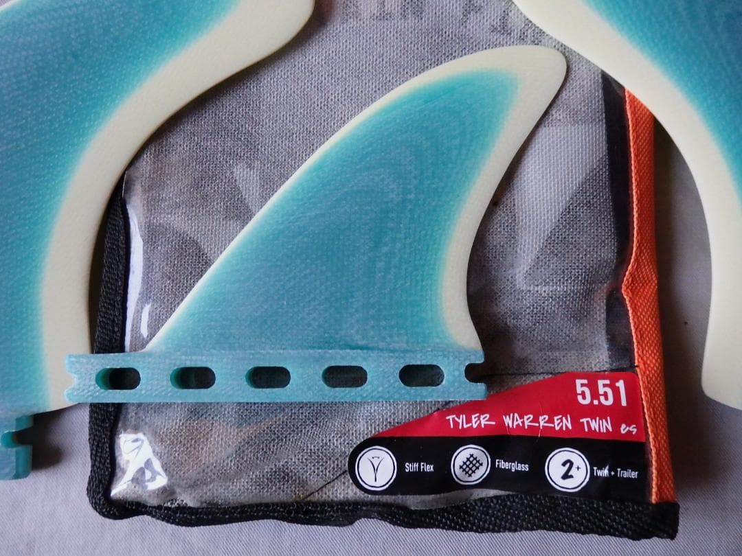 新品◆CAPTAIN FIN TYLER WARREN 2＋1フィン◆5.51