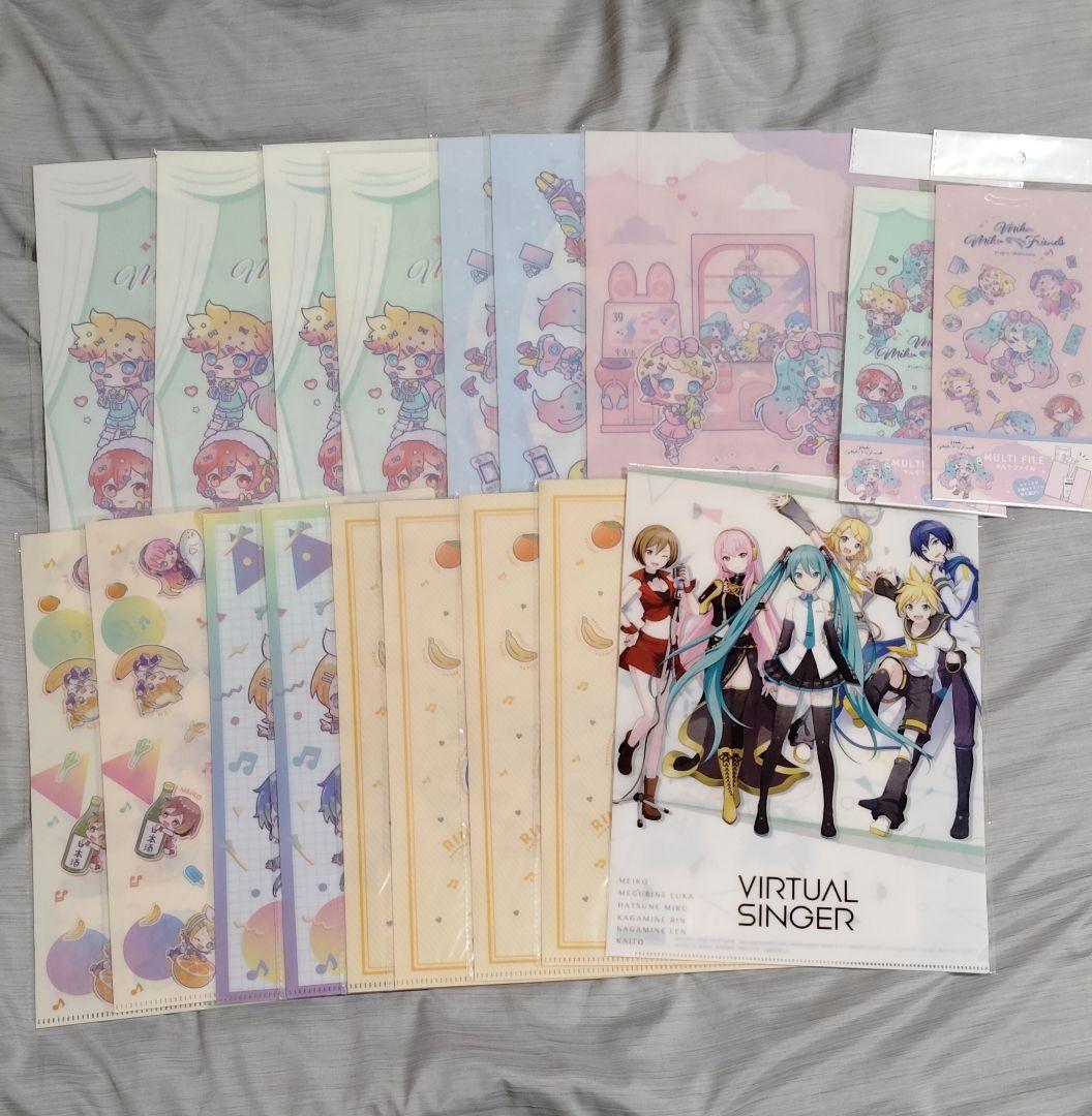 鏡音レン　初音ミク　ボカロ　プロセカ　缶バッジ　アクキー　アクスタ