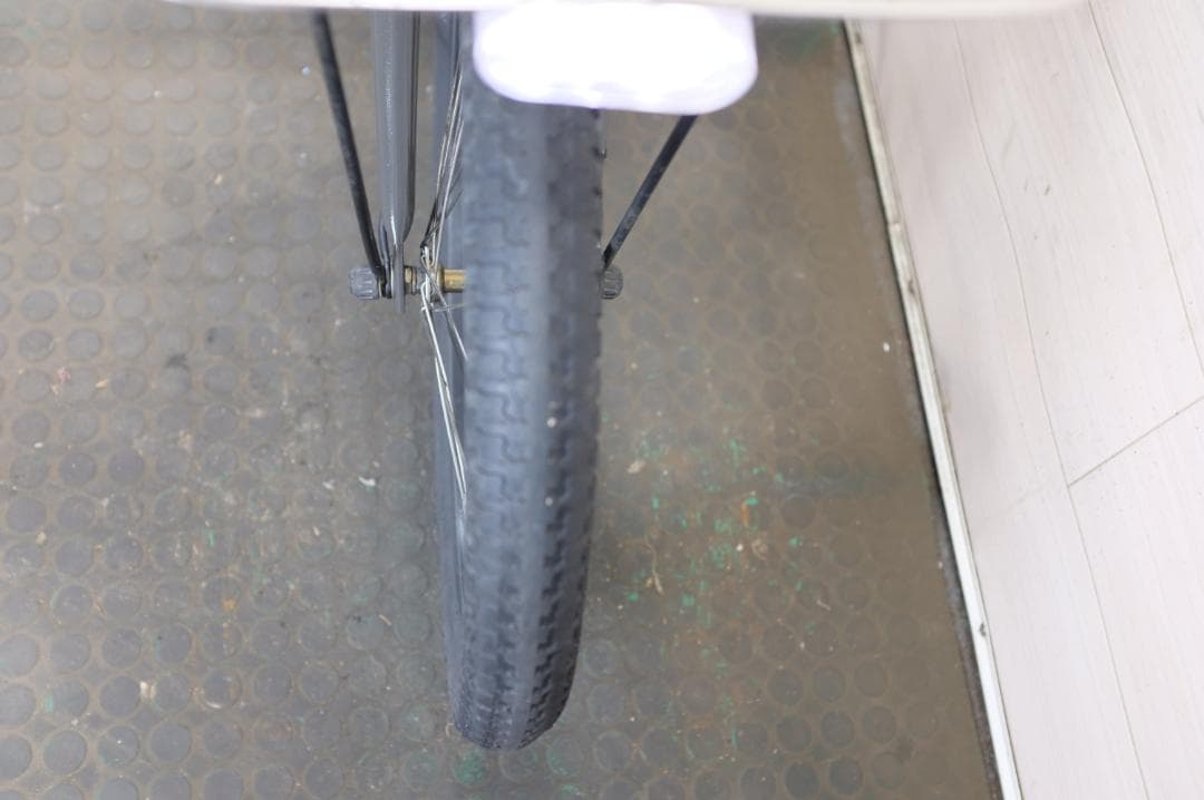 電動自転車ブリヂスト　BIKKE　20インチ　3段　8.9Ah充電器あり