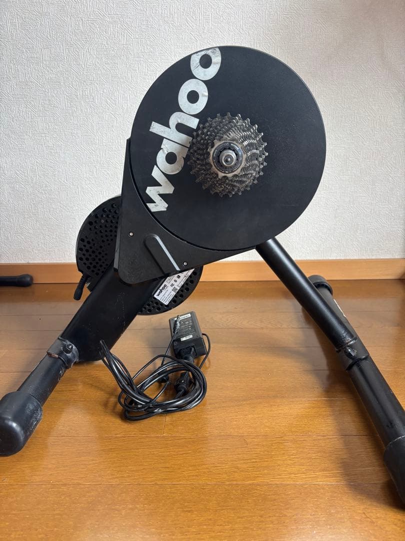 wahoo KICKR CORE スプロケット付き スマートバイクトレーナー
