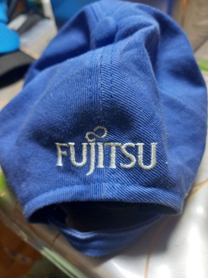 お安く特約店専用FUJITSUおじさんFujitsu キャラクター刺繍 キャップ