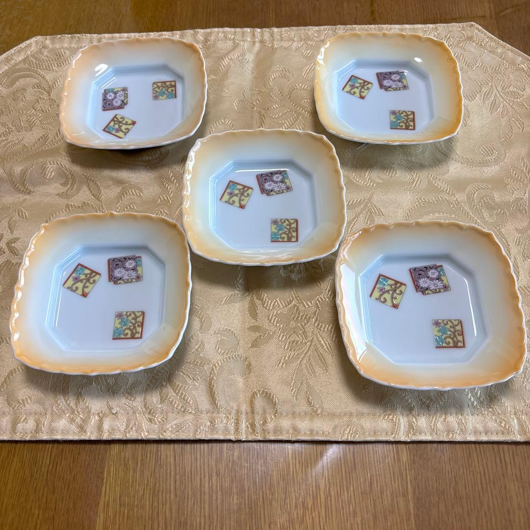 深川製磁　黄紫小花紋角皿　稜花皿　小皿　食器