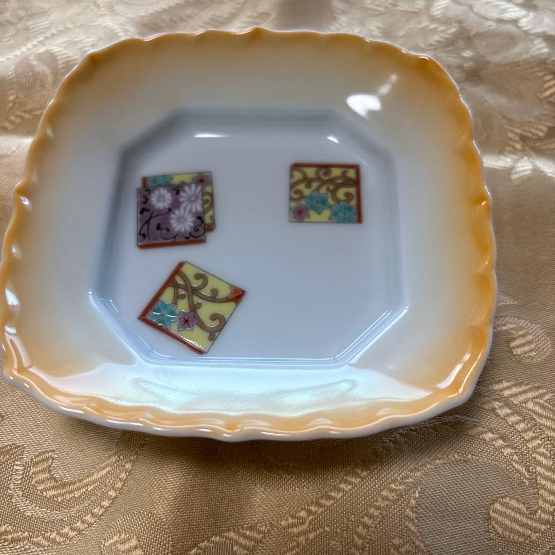 深川製磁　黄紫小花紋角皿　稜花皿　小皿　食器
