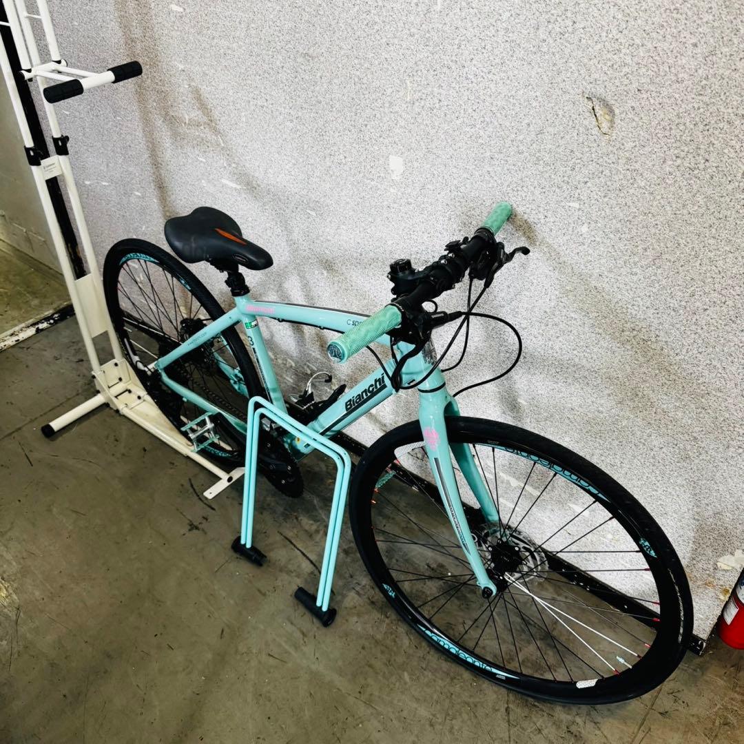 配送無料✨極美品！最新モデルBianchiビアンキ クロスバイク CSport3