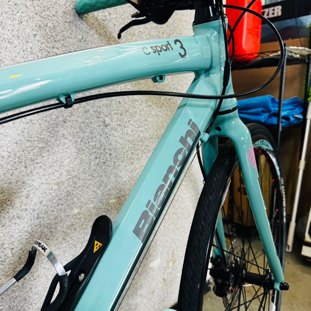 配送無料✨極美品！最新モデルBianchiビアンキ クロスバイク CSport3