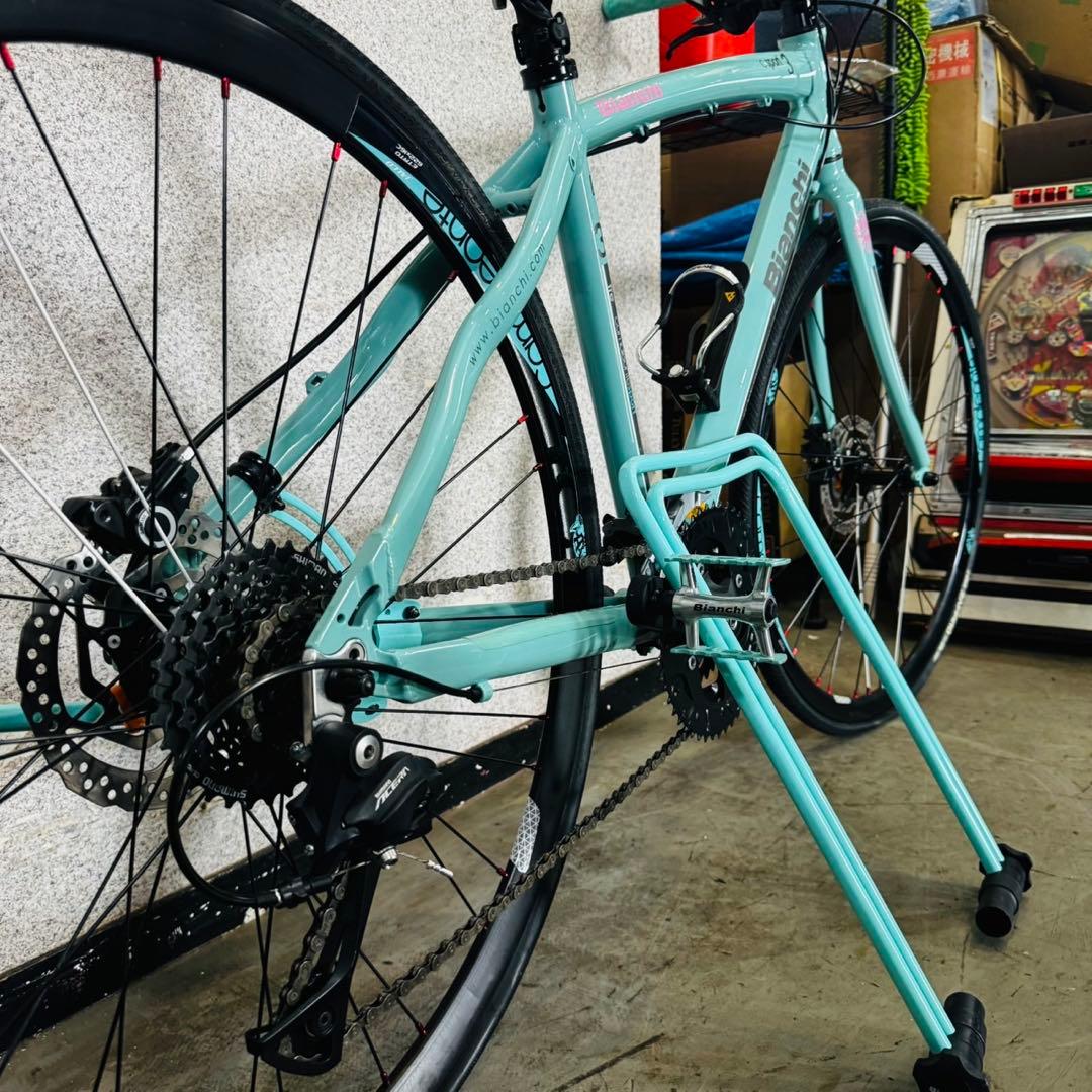 配送無料✨極美品！最新モデルBianchiビアンキ クロスバイク CSport3