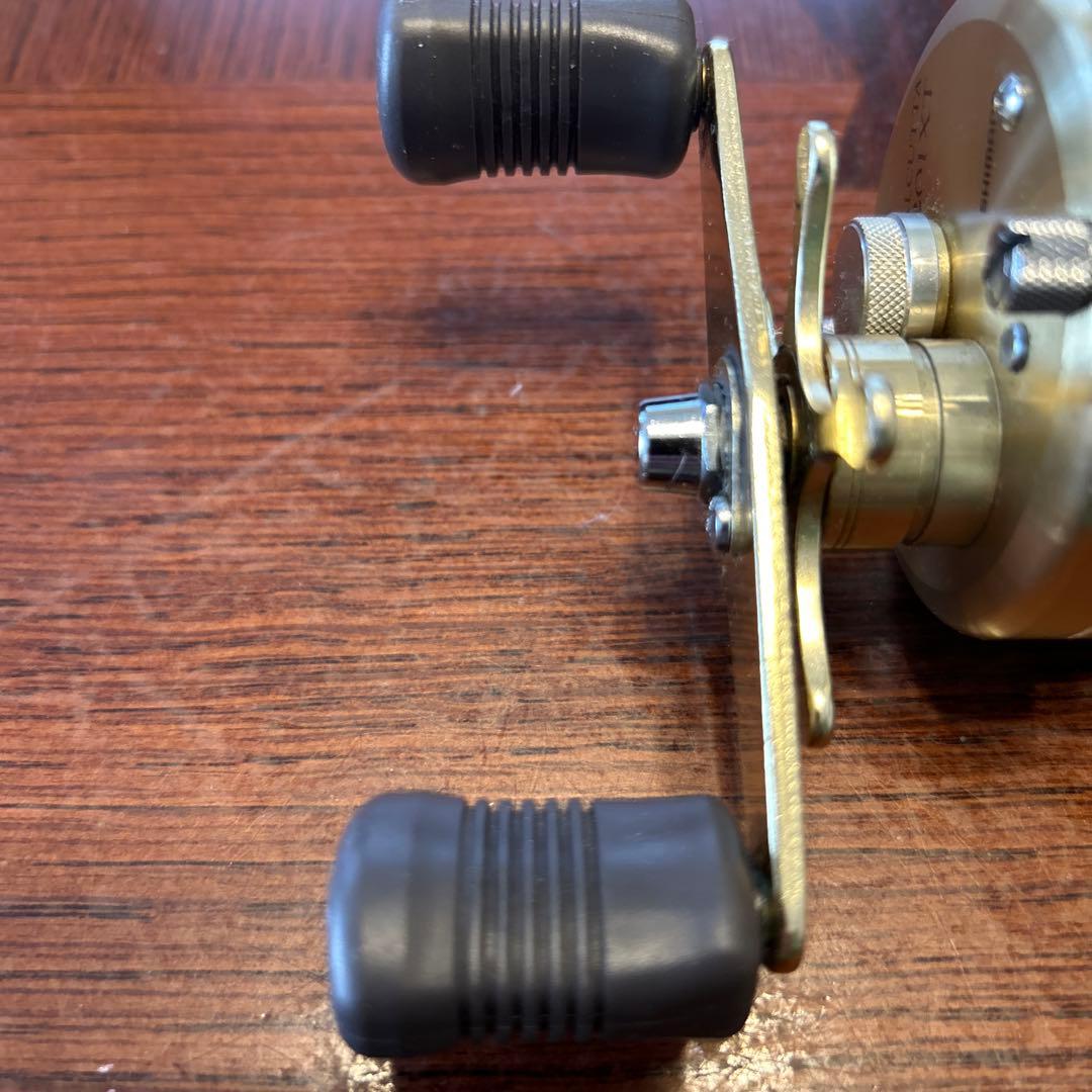 SHIMANO CALCUTTA 201XT ショートハンドル付き