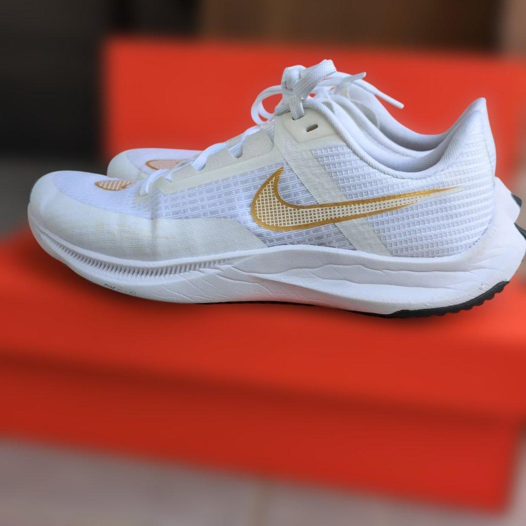 NIKEエアズームライバルフライ ホワイト/ゴールド 26.5cm