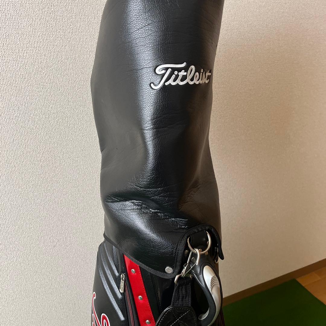 タイトリストキャディーバック 黒赤　おまけでロストボール30個➕α