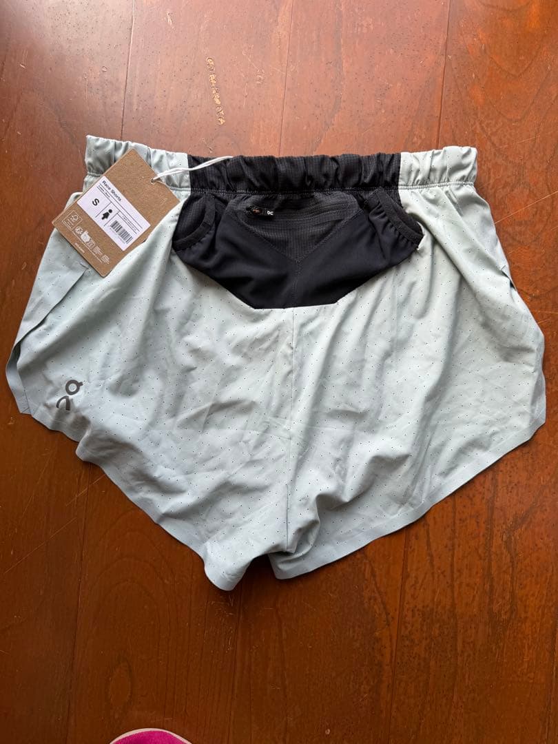 オン　レースショーツ　race shorts Sサイズ