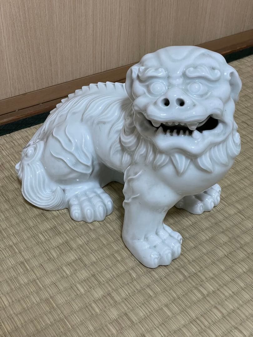 希少作 名工【市川光春 作】鍋島焼 白磁獅子置物在銘印有